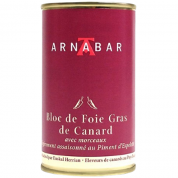 Bloc de foie gras avec morceaux et piments d’Espelette